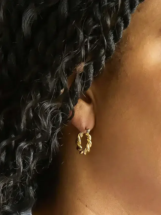 Admiral Row Gold Oval Twist Hoop Earrings