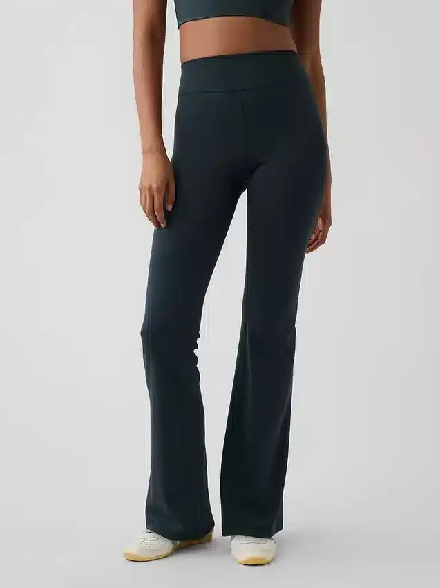 Gapfit Smooth High Rise Baby Boot Leggings