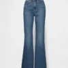 High Rise '70S Flare Jeans