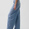 Mid Rise Baggy Taper Jeans