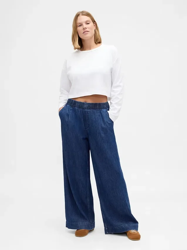 Mid Rise Ultrasoft Pleated Baggy Jeans