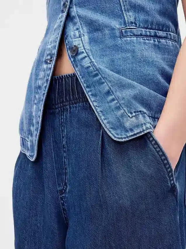 Mid Rise Ultrasoft Pleated Baggy Jeans