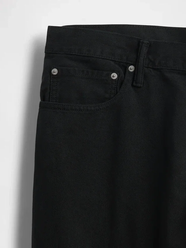 Relaxed Straight Jeans