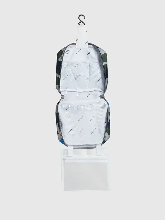 State Bensen Toiletry Kit